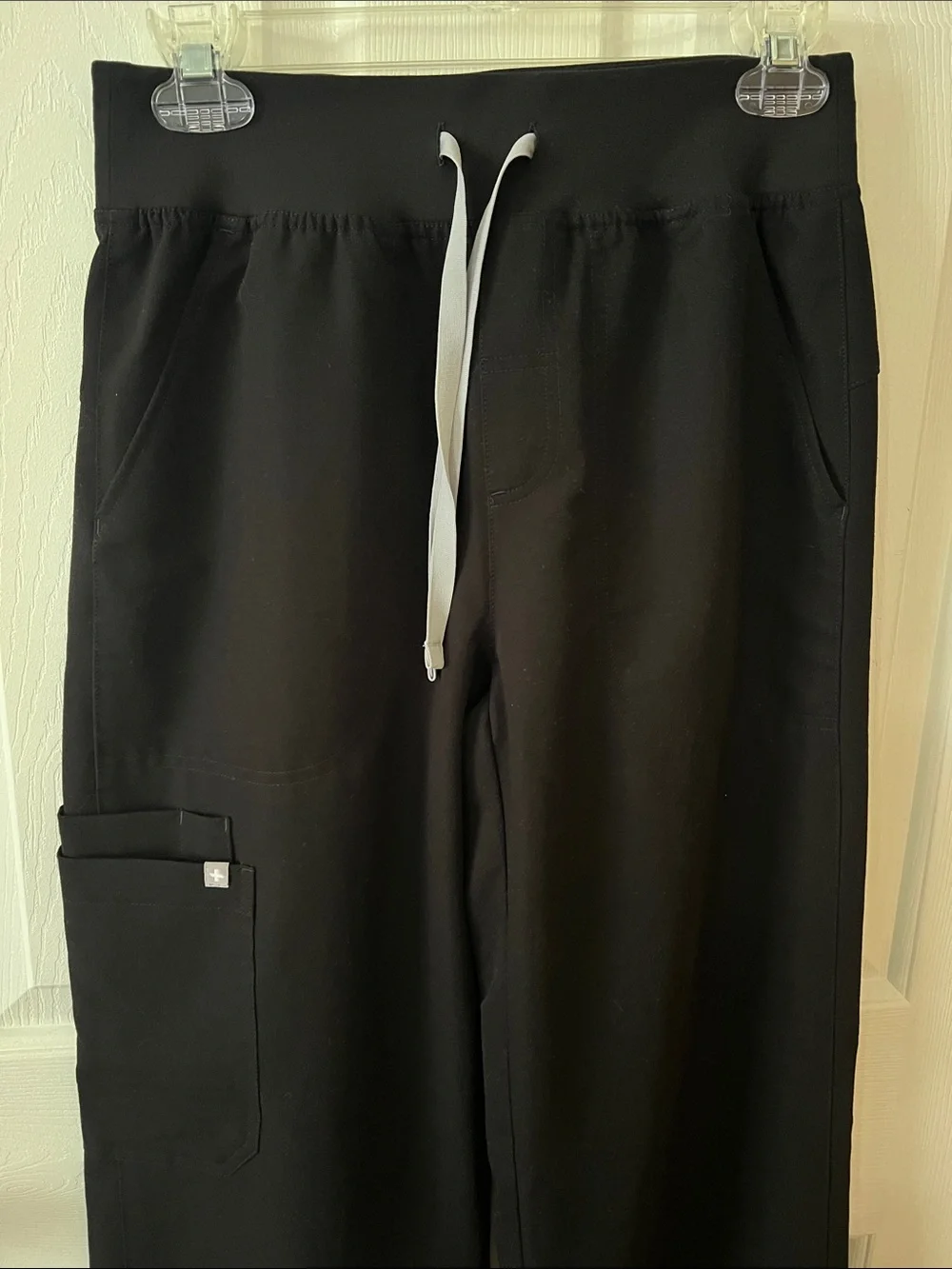 Figs Women's Black Wide-Leg Drawstring Joggers - Picture 2 of 6